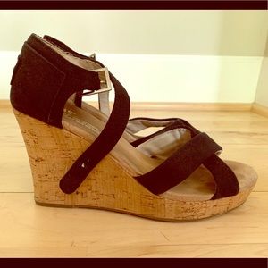 Toms Wedges